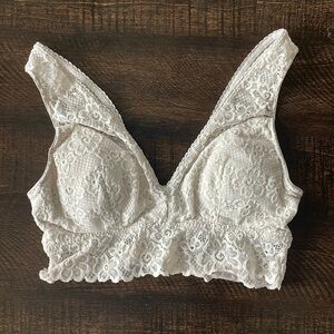 White Floral Lace Bra, Great condition